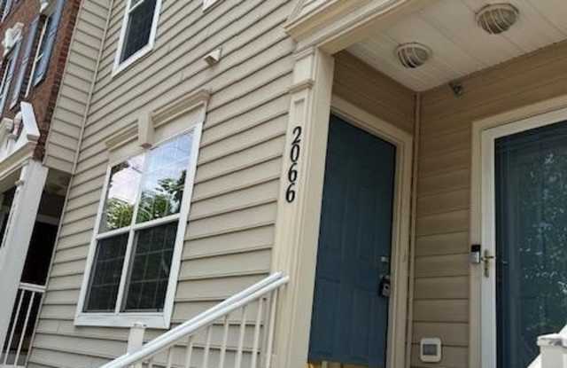 2066 UNIVERSITY BOULEVARD W photos photos