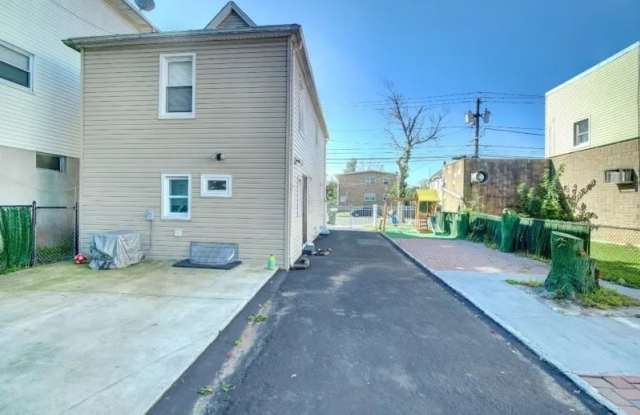 1210 Roselle St photos photos