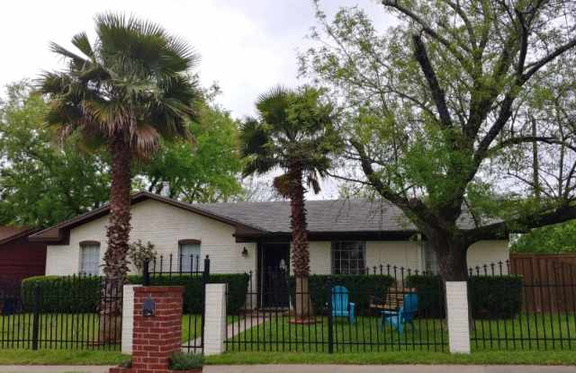 1123 Plymouth Drive Gallery 2