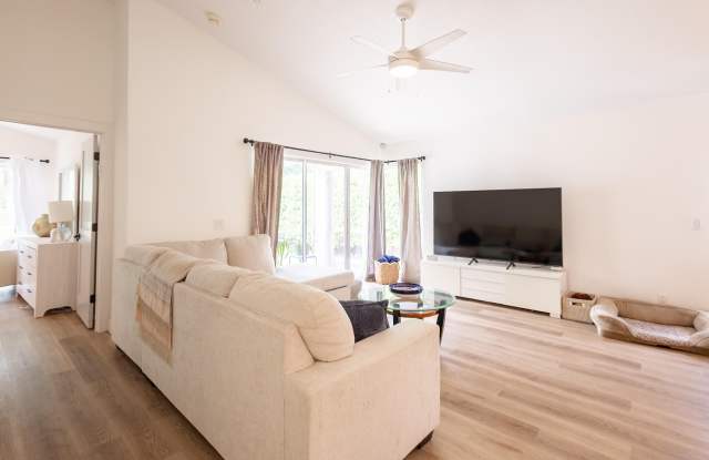 73 ADMIRALS Court Gallery 3