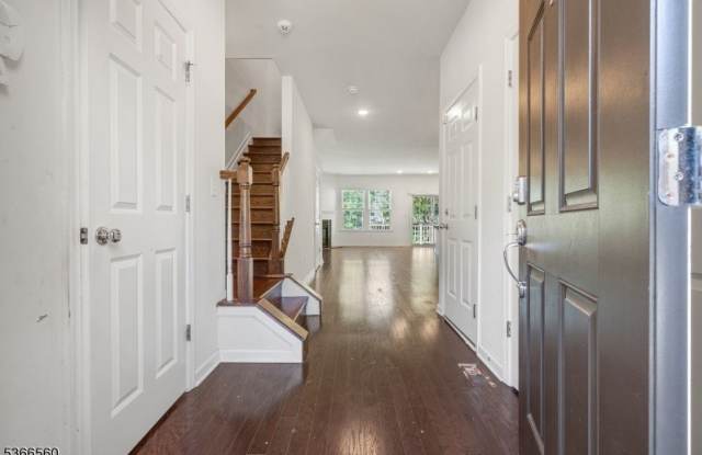 43 Albert Ct Gallery 3