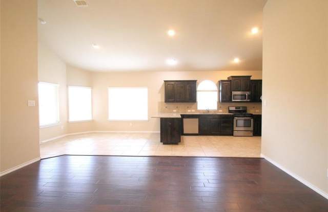 4817 Green River Drive Gallery 2