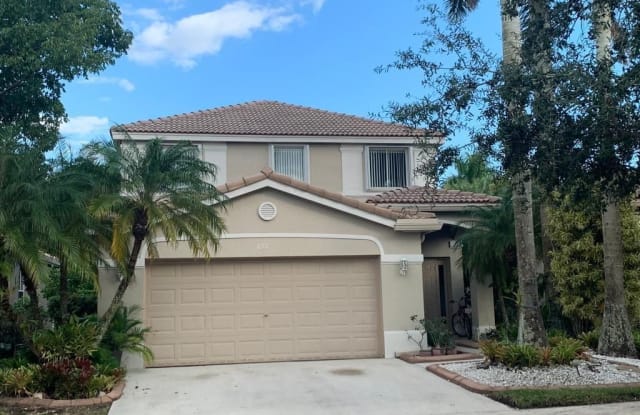 692 Conservation Dr - 692 Conservation Drive, Weston, FL 33327