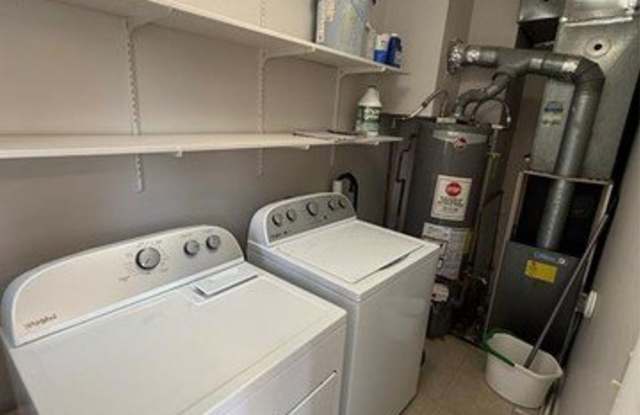 206 N John Street - 206 North John Street, Oakland County, MI 48357