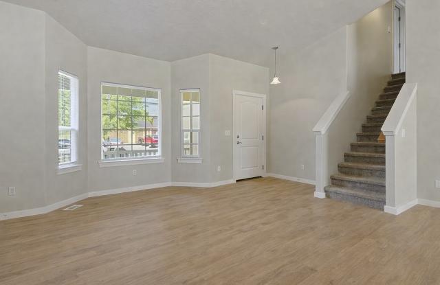Spacious 4-Bedroom Home with 3-Car Garage Gallery 4