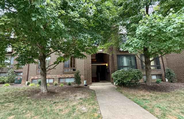 122 ROBERTS Lane unit: 400 photos photos
