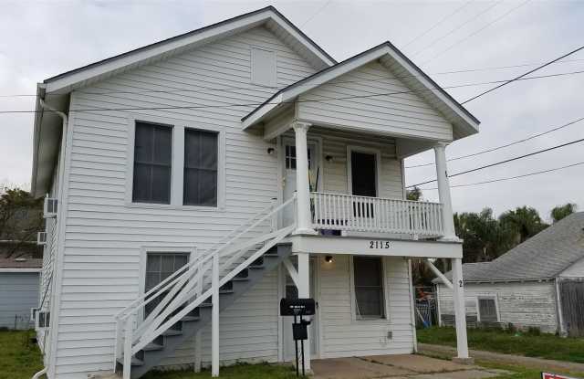 2115 47th St Apt 1 Apt 1 Gallery 2