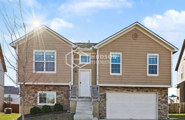 710 Charles Circle - 710 Charles Circle, Belton, MO 64012