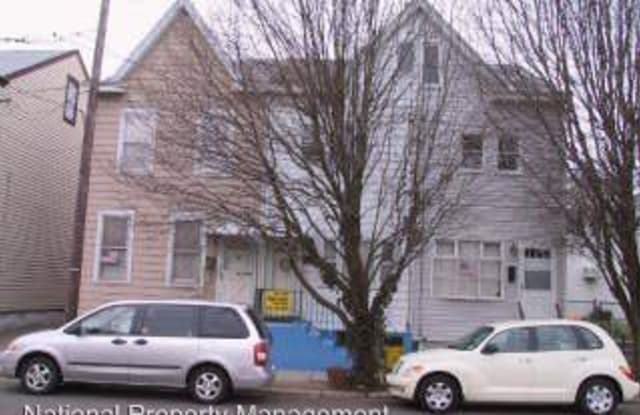 7 Howell St - 7 Howell Street, Trenton, NJ 08610
