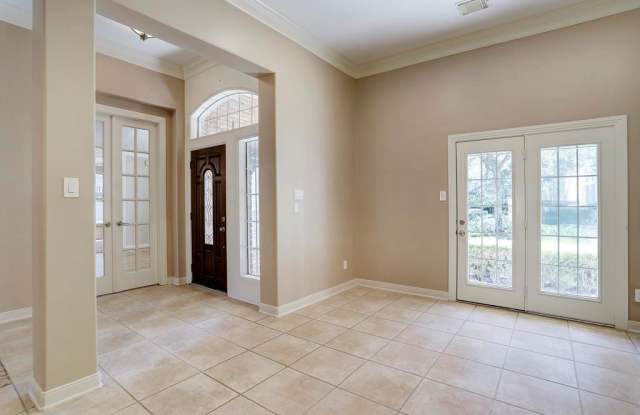 11806 Legend Manor Gallery 4