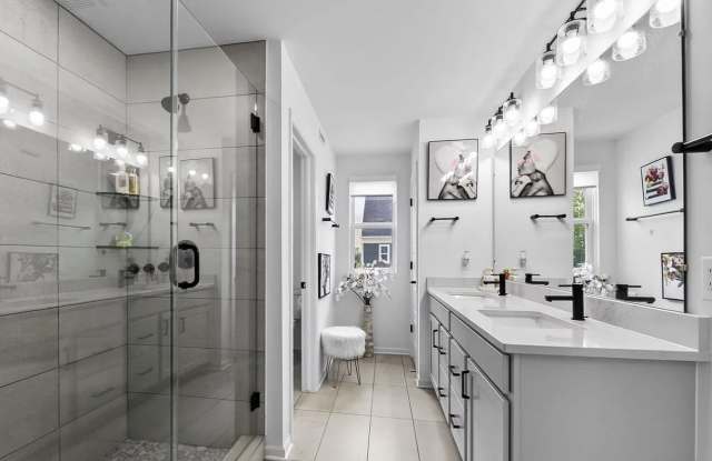 43160 Atwood Avenue Gallery 4