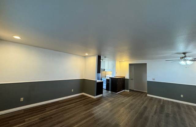 Non-Refundable  Security Deposit Total: $1350.00 photos photos