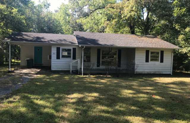 3 Bedroom Home For Rent Near Wilma Rudolph Blvd. Gallery 1