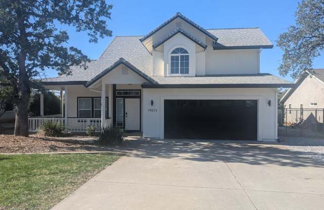 Two-Story House in Lake California with Pool - 19573 Valley Ford Drive, Lake California, CA 96022