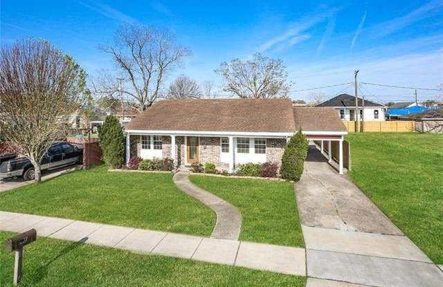 68 Packenham Avenue - 68 Packenham Avenue, Chalmette, LA 70043 68 Packenham Avenue - 68 Packenham Avenue, Chalmette, LA 70043
