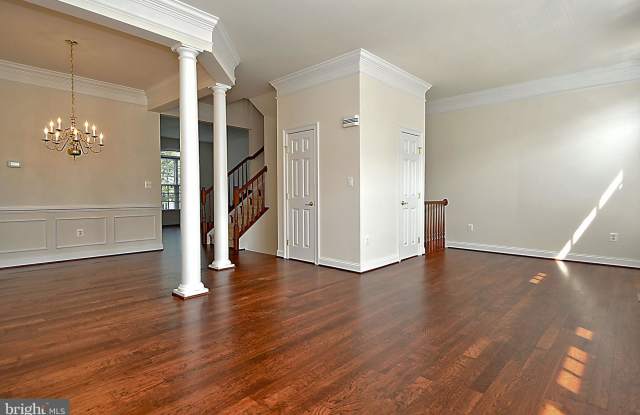 4358 PATRIOT PARK COURT Gallery 4