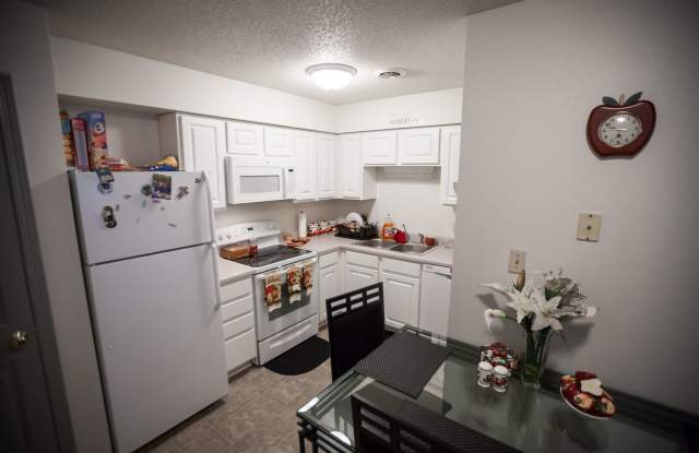 Cross Park Ave Apartments photos photos