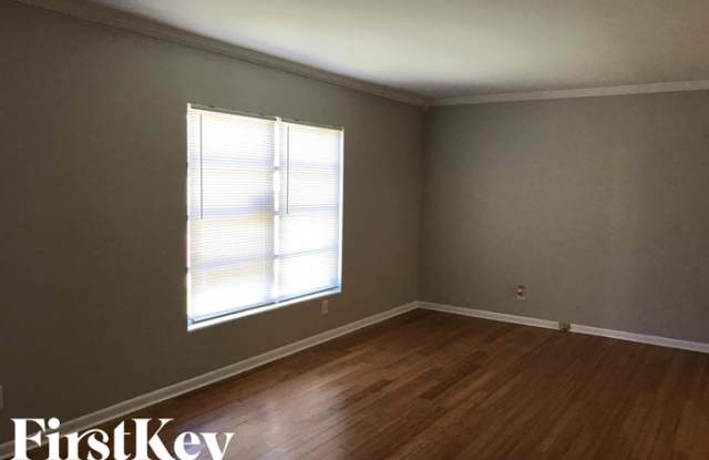 4319 Ish Brant Court West Gallery 4