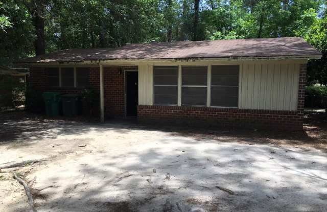 Charming 3 Bedroom / 1 Bath Home in Valdosta! photos photos