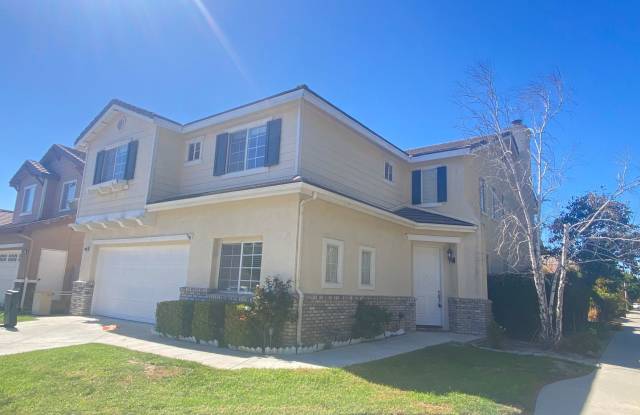 Beautiful 4 bedroom, 3.5 bath + office + loft! photos photos