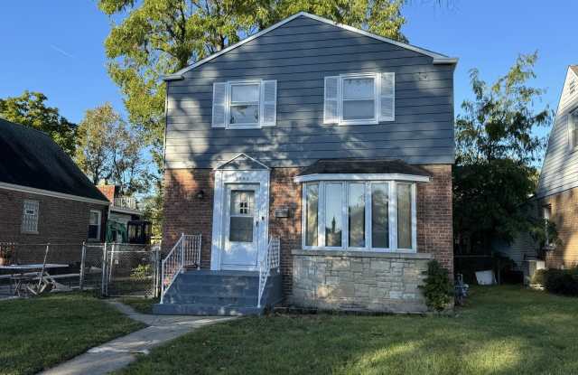 1542 Kenilworth Drive - 1542 Kenilworth Drive, Calumet City, IL 60409