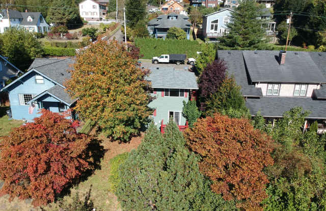 412 Hanna Ave - 412 Hanna Avenue, Aberdeen, WA 98520