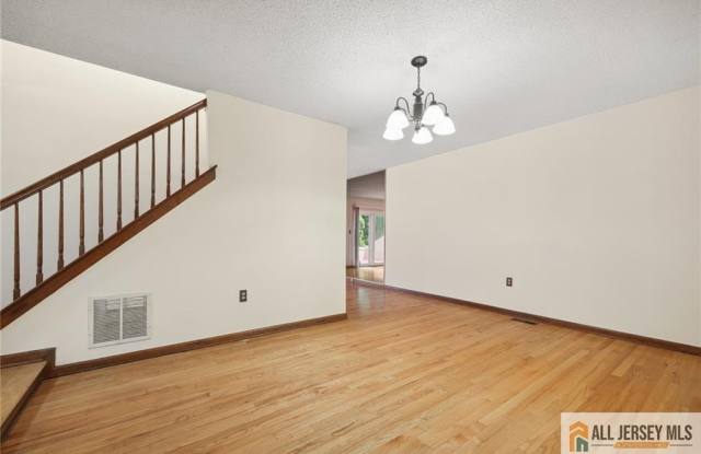 153 Thoreau Drive Gallery 4