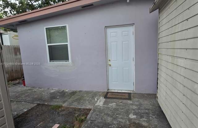 3252 NW 102nd St photos photos