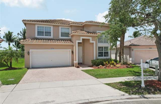 16710 NW 12th St photos photos