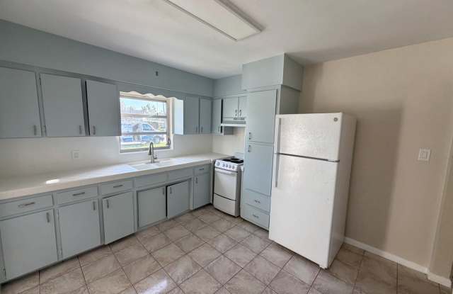 3705 West Gray Street Gallery 2