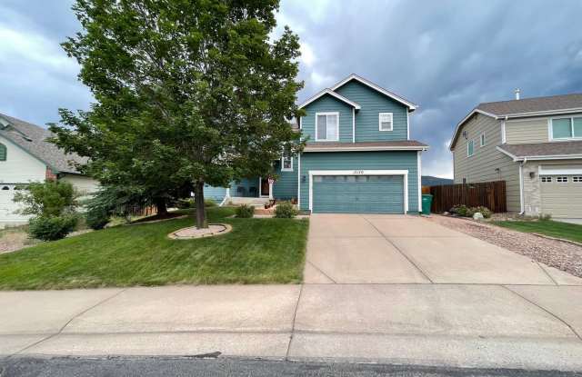 SPACIOUS TRI LEVEL HOME IN MONUMENT WITH MOUNTAIN VIEWS  WALKING DISTANCE TO DOWNTOWN MONUMENT!!! photos photos