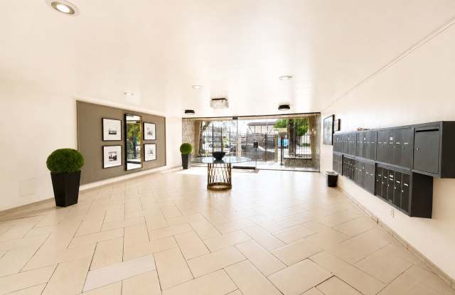 Tarzana Five Apartments Gallery 3