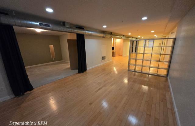 Somerville 2 BD 2 BATh Gem Available 9/1 Gallery 4