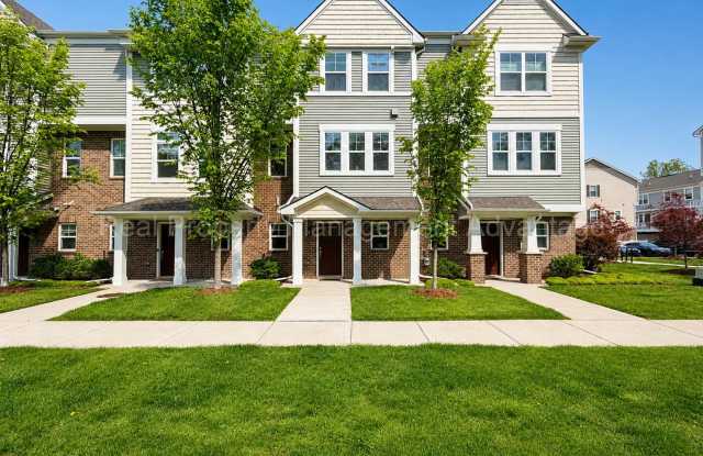 Modern 2020 Built Townhome Just Steps from Downtown Ferndale! photos photos