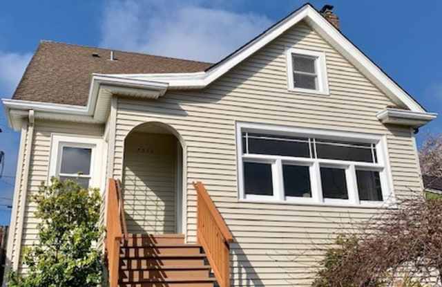 Remodeled 3 Bedroom Home in Loyal Heights - 7511 Jones Avenue Northwest, Seattle, WA 98117