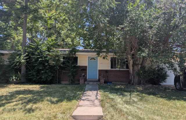 Ranch-Style Home with Large Fenced Yard in South Boulder photos photos