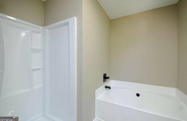 Room in 6 Bedroom Home at Brown Dr photos photos