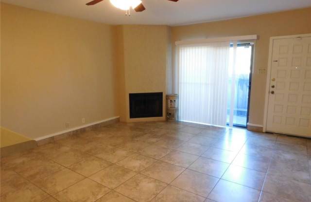 2725 Santa Fe Unit B - 2/Bed 2.5/Bath - $1250/month Gallery 4