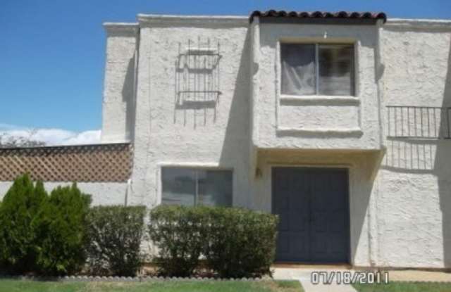 $3,000 DOWN  $1,650 MONTHLY OR CASH PRICE $220,000.00!!! - 5248 North 42nd Lane, Phoenix, AZ 85019