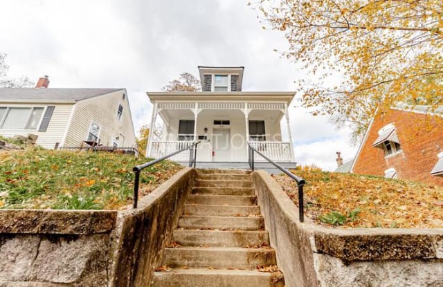 717 South Benton Avenue - 717 South Benton Avenue, St. Charles, MO 63301