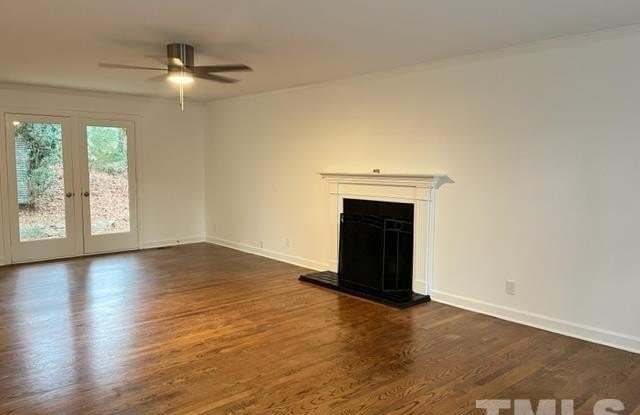 2112 N Hills Drive Gallery 3