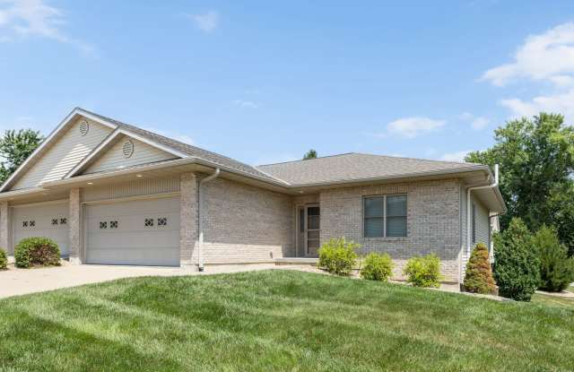 Now Leasing: Executive-Style 3BR/3BA Luxury Condo at 2419 Destiny Court photos photos Now Leasing: Executive-Style 3BR/3BA Luxury Condo at 2419 Destiny Court photos photos