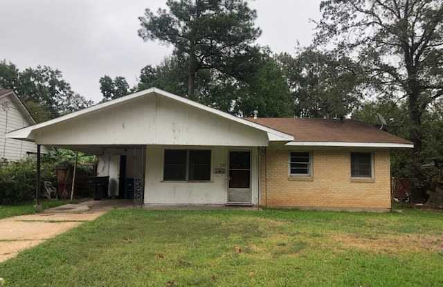 7123 Wyngate Blvd photos photos