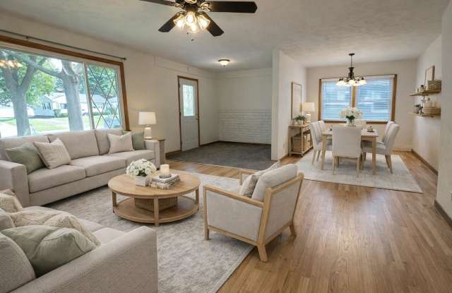 3725 Sussex Ln. photos photos