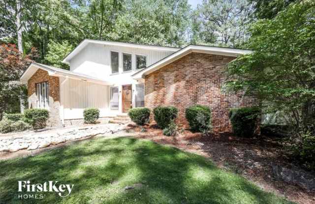 815 San Remo Court Gallery 2