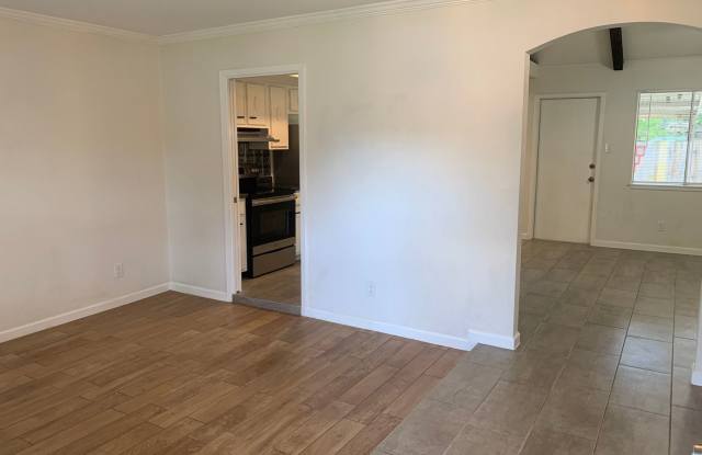 7218 Desilu Dr Gallery 3