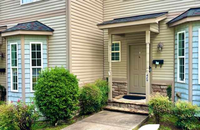 AVAILABLE FOR MOVE IN TODAY! Spectacular 3Br 3.5 Bath Townhouse! photos photos AVAILABLE FOR MOVE IN TODAY! Spectacular 3Br 3.5 Bath Townhouse! photos photos