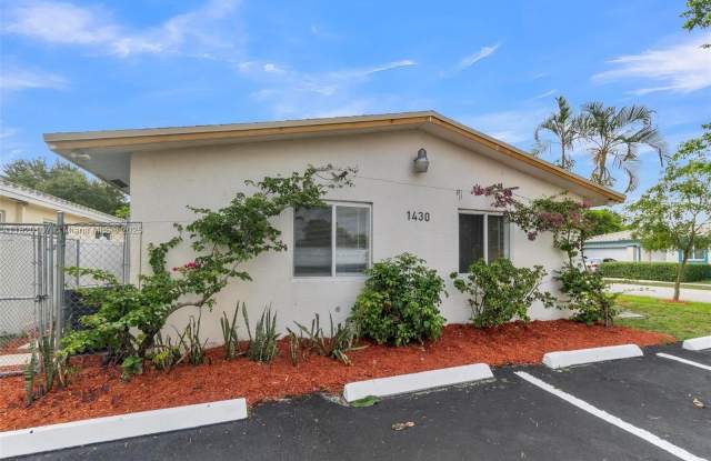 1430 NW 27th Ave photos photos
