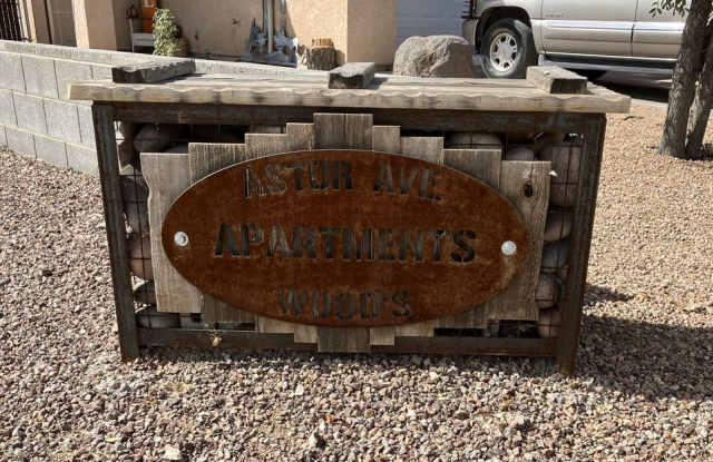 924 Astor Ave photos photos