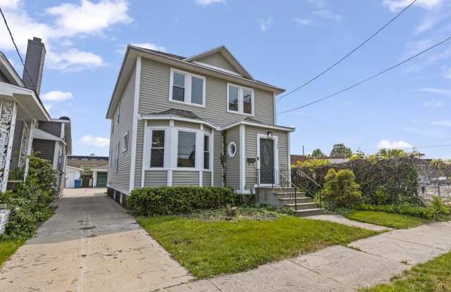 199 Houston Avenue Gallery 2